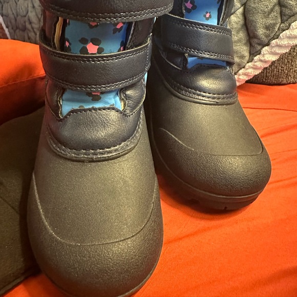 Carters boot. - Picture 2 of 4